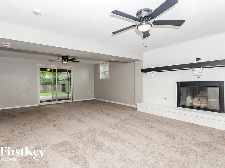 4287 Honeybrook Ave — Photo 3