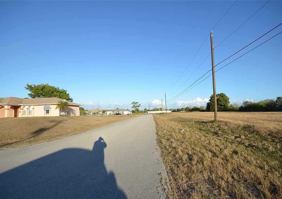1st image of 702 NE 12TH STREET LOT 11