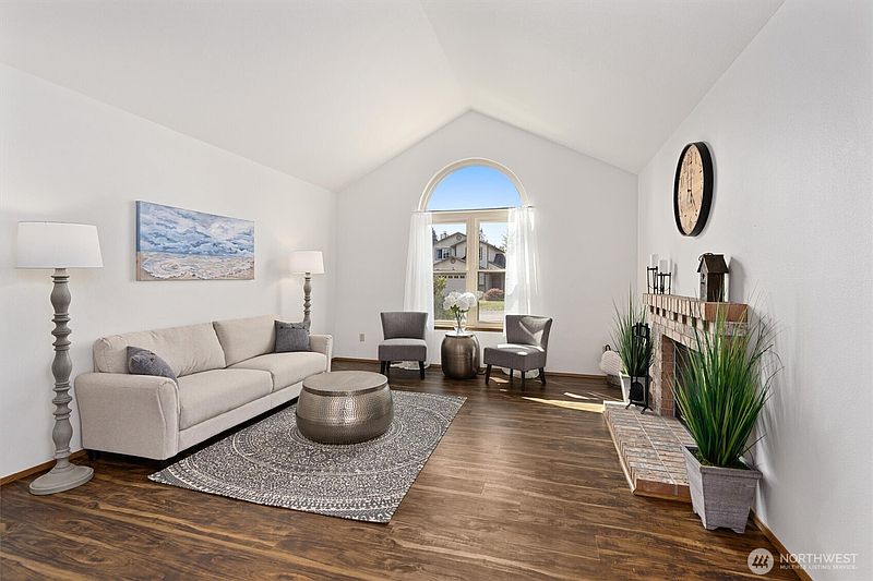 3rd image of 35002 14th Avenue SW