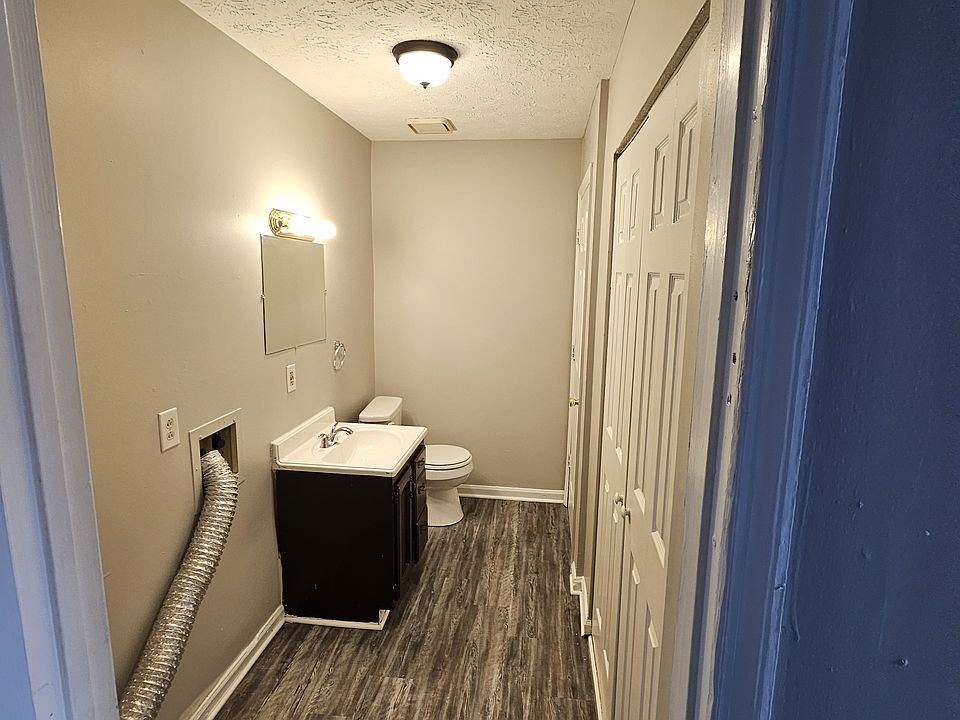 1st image of 1660 Foxhaven Dr APT 30