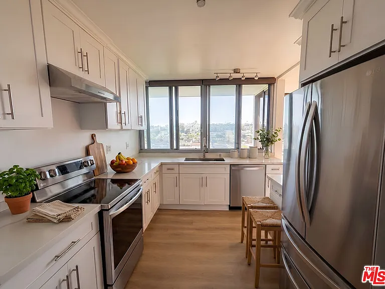 8701 Delgany Ave — Photo 10