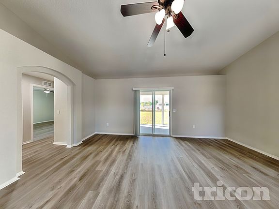 4th image of 495 Majestic Gardens Blvd