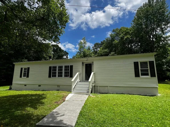 6830 Pawnee Trl SE, Acworth, GA 30102