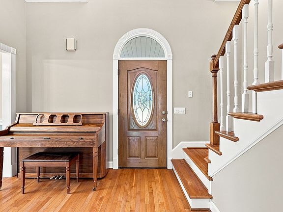 5th image of 907 Donaldson Grove Rd