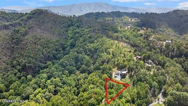 1st image of 13 Villa Ridge Pl