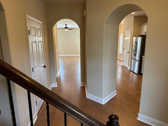 3rd image of 1445 Woodside Dr