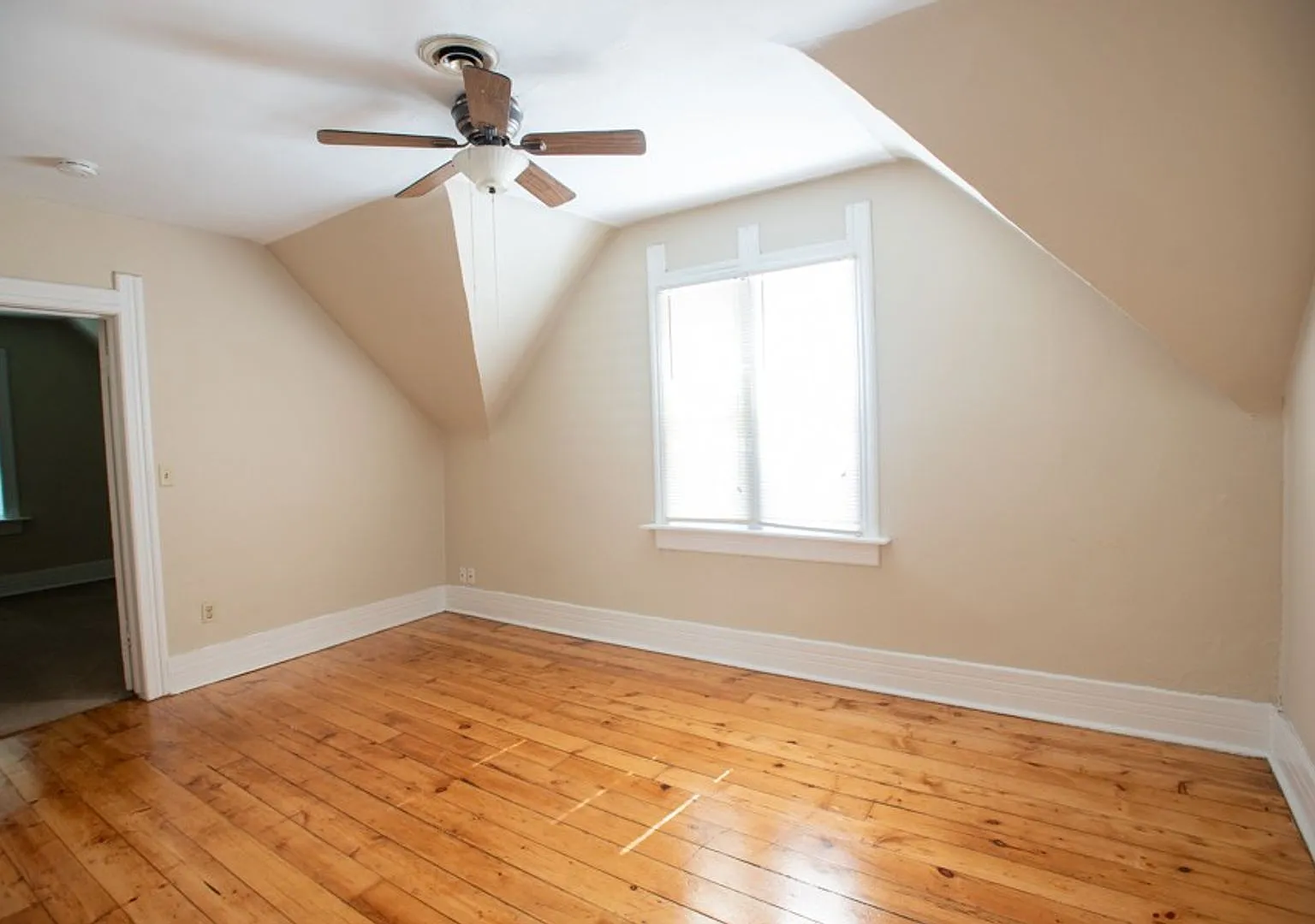 2573 N. Bartlett Ave — Photo 1
