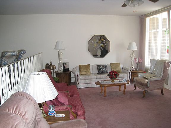 4th image of 6121 W Higgins Ave APT E3