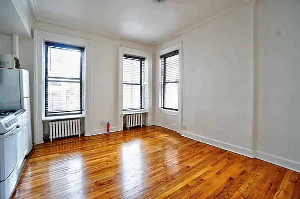 Rented by Compass | media 7