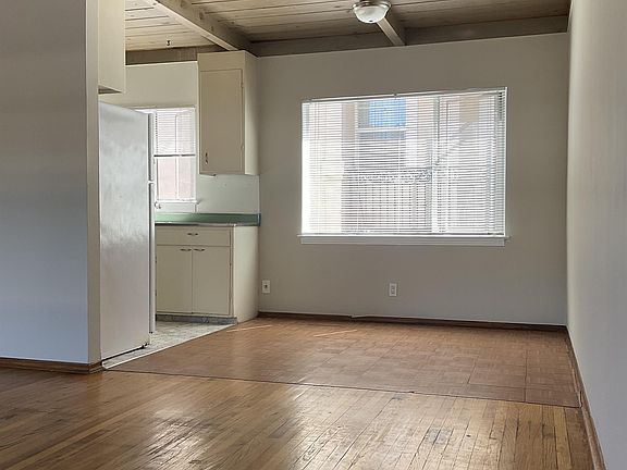 3rd image of 556 El Camino Real #13