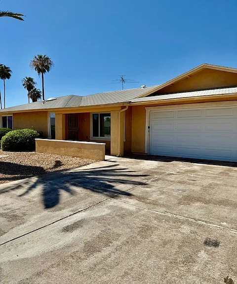 10134 W Signal Butte Cir — Photo 1