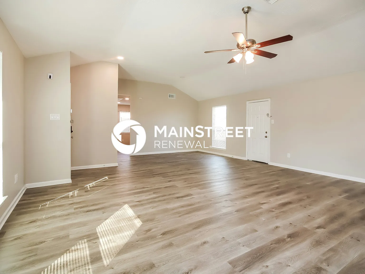 1414 Twining Oaks Ln — Photo 3