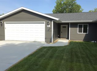 1411 13th Ave, Belle Plaine, IA