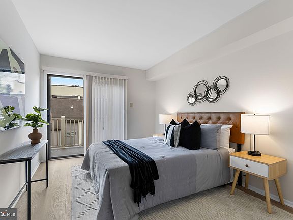 4th image of 3802 El Camino Pl #3