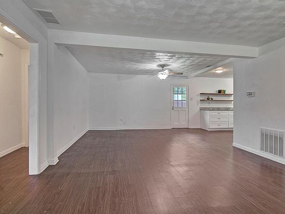 3rd image of 13507 Charcoal Ln