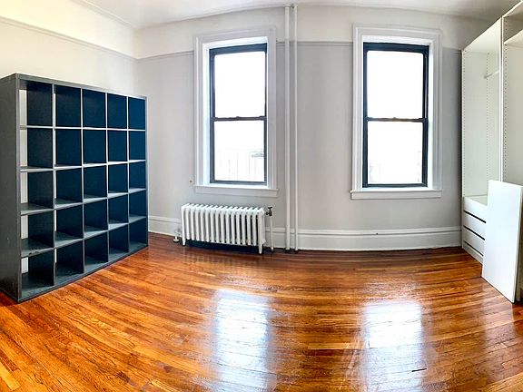 2nd image of 30-15 33rd St Unit 4A