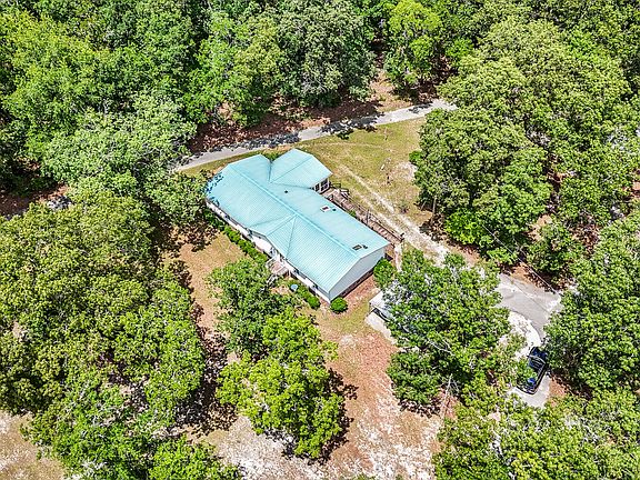 2nd image of 39 Rosa Dr