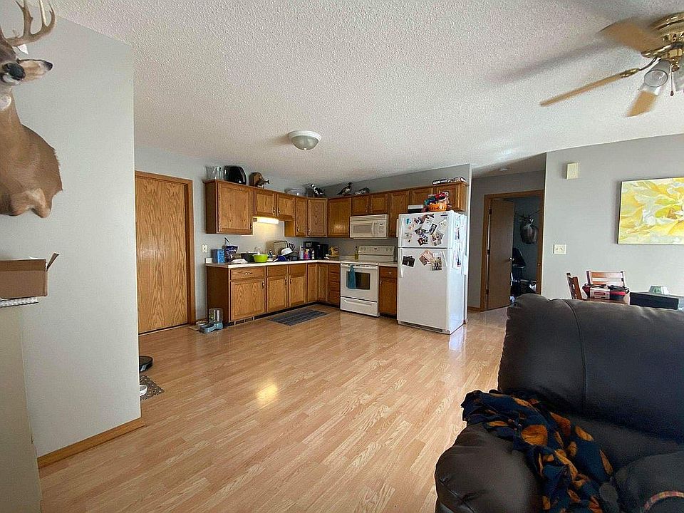 2nd image of 208 N Columbus St