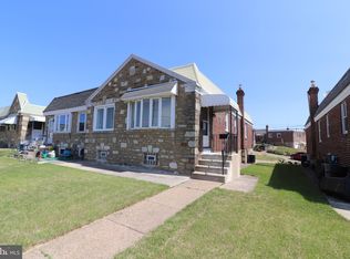 2827 Rhawn St, Philadelphia, PA 19152