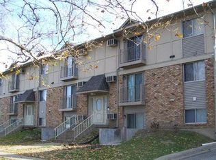 522 S Van Buren St #ZM2, Iowa City, IA 52240