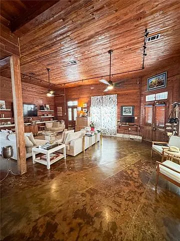 Studio, 1.0 bath, 770 sqft, $1,700 — Photo 4