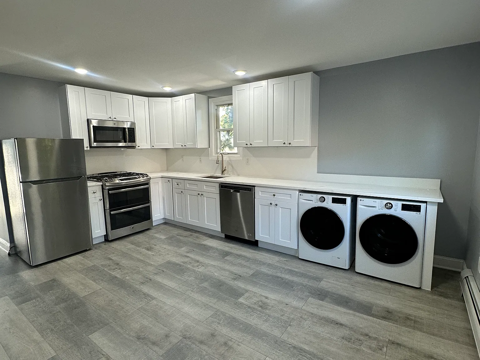 2 bed, $2,200 — Photo 3