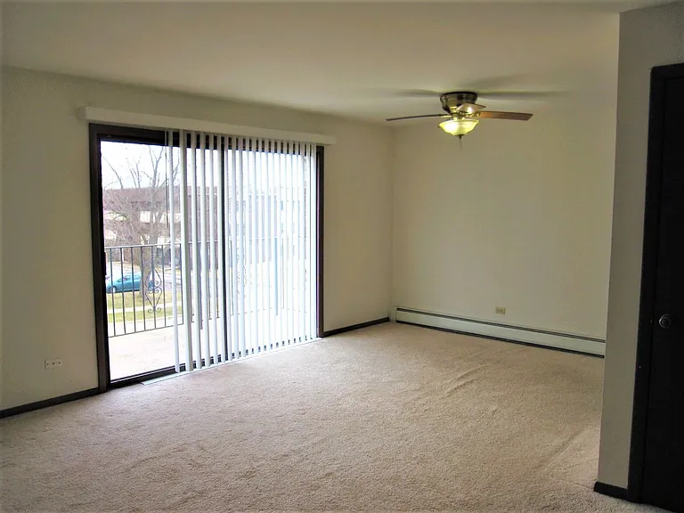 428 Cavalier Ct — Photo 4