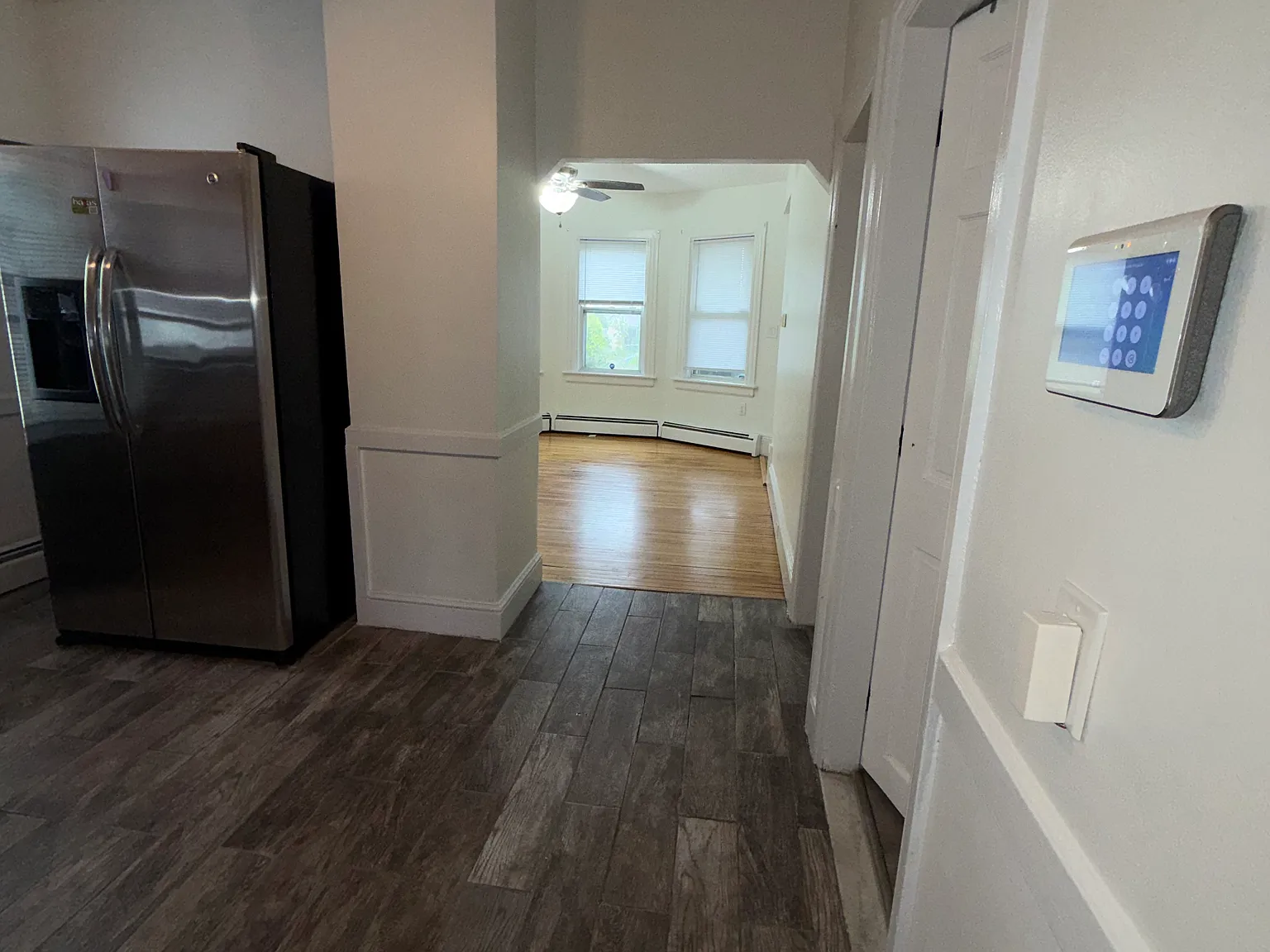 100 Julia St — Photo 4