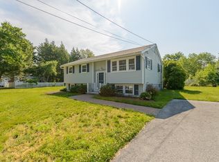 392 Acton Rd, Chelmsford, MA 01824