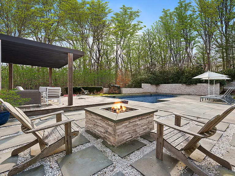535 Old Sag Harbor Rd — Photo 8