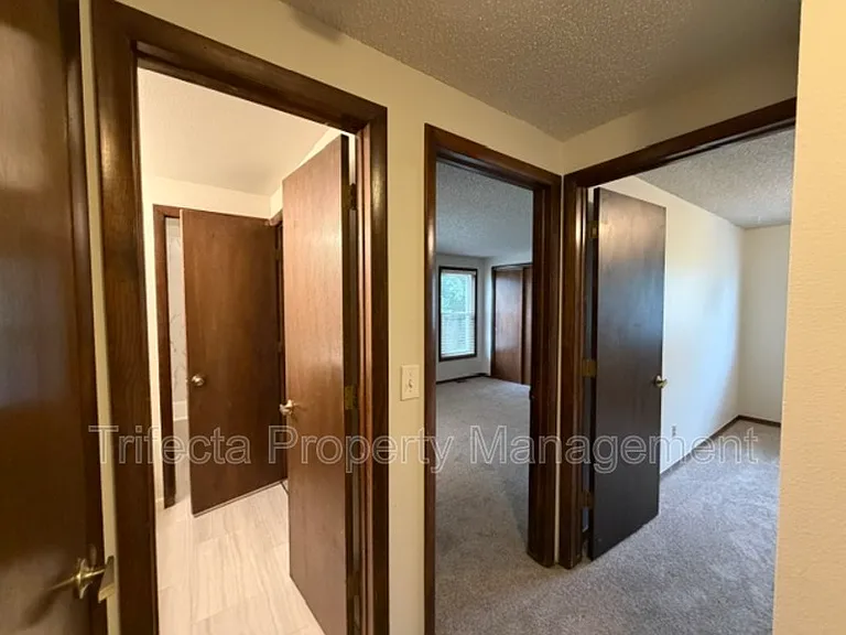2718 Garden Dr — Photo 6
