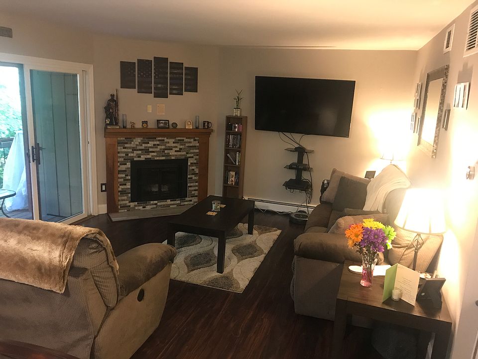 1st image of 105 Eagle Bay Dr