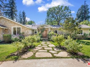 23560 Collins St, Woodland Hills, CA 91367