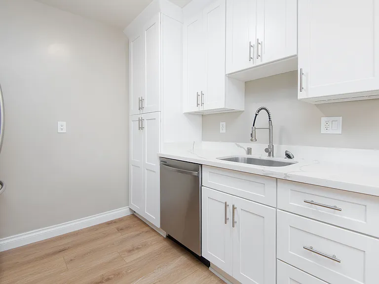 3810 Wade St #14 — Photo 6