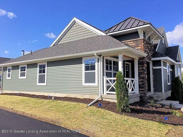 2nd image of 3260 Hamlet Cir