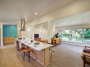 4044 90th Ave SE, Mercer Island, WA 98040