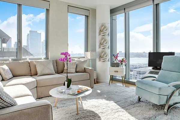 Rented by Mirador Real Estate | media 58