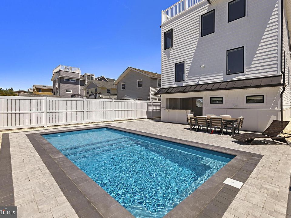 262 N 14th St, Beach Haven, NJ 08008 | Zillow