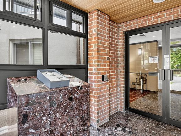 5th image of 1111 Water St #113