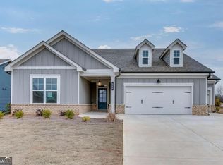 568 Glenside Dr, Jefferson, GA 30549