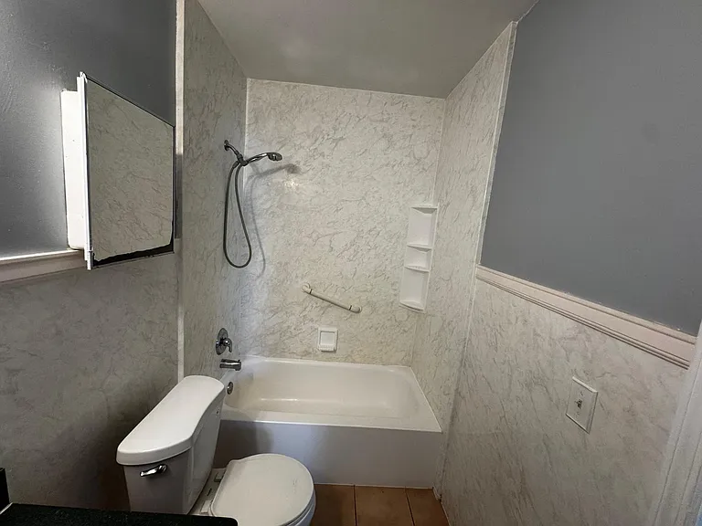 4061 N Dixie Hwy #28 — Photo 11