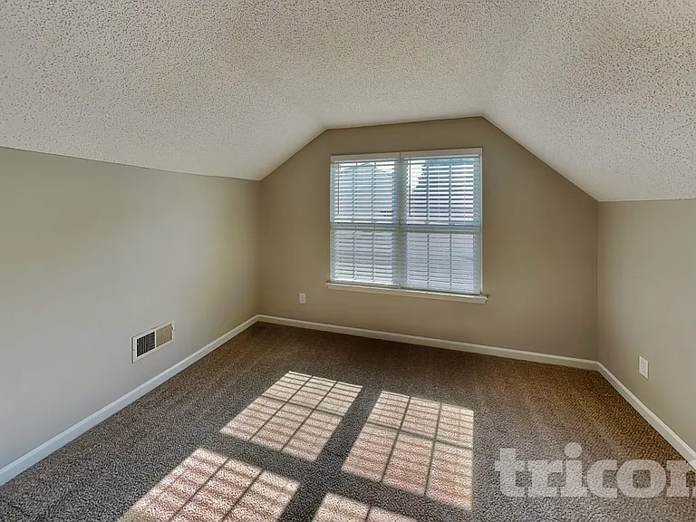 3912 Farlow Rd — Photo 15