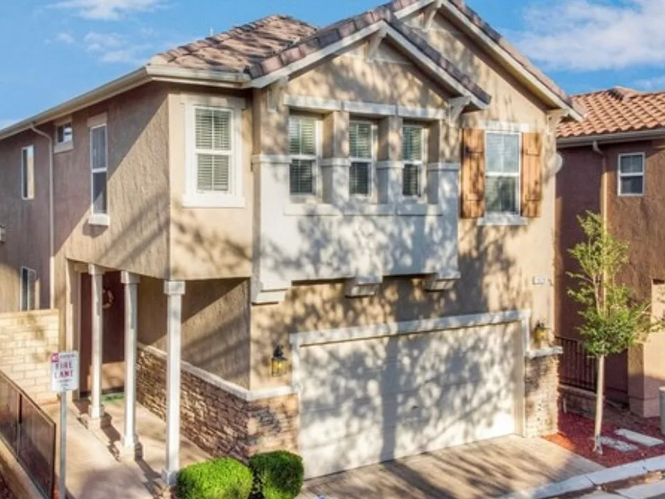 29228 Dakota Dr