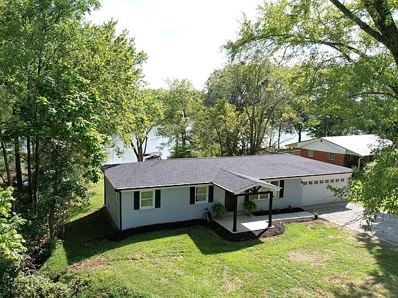 3rd image of 5026 S Pine Cir