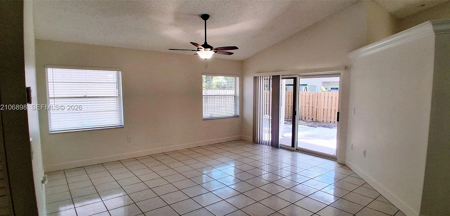 Sawgrass Estates — Photo 3