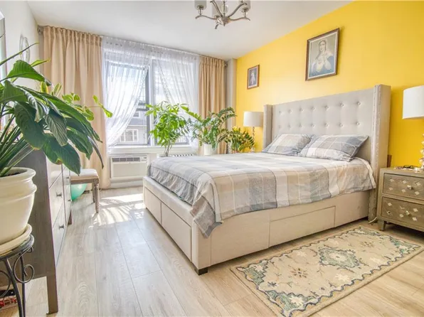 145 Lincoln Avenue image 5 of 18