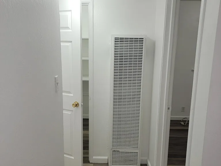 2405 F St #2 — Photo 12