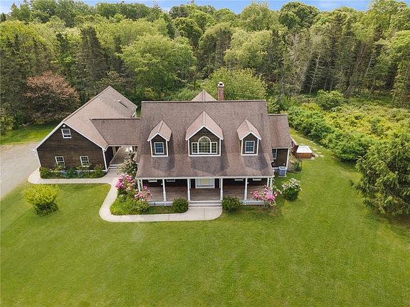 2nd image of 30 Walden Way