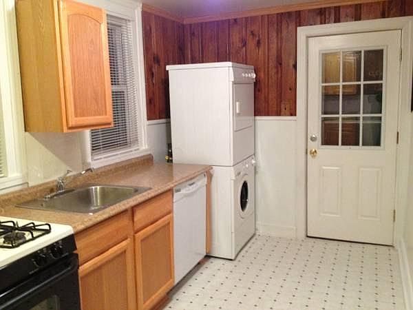 Kitchen, view to door to outside deck