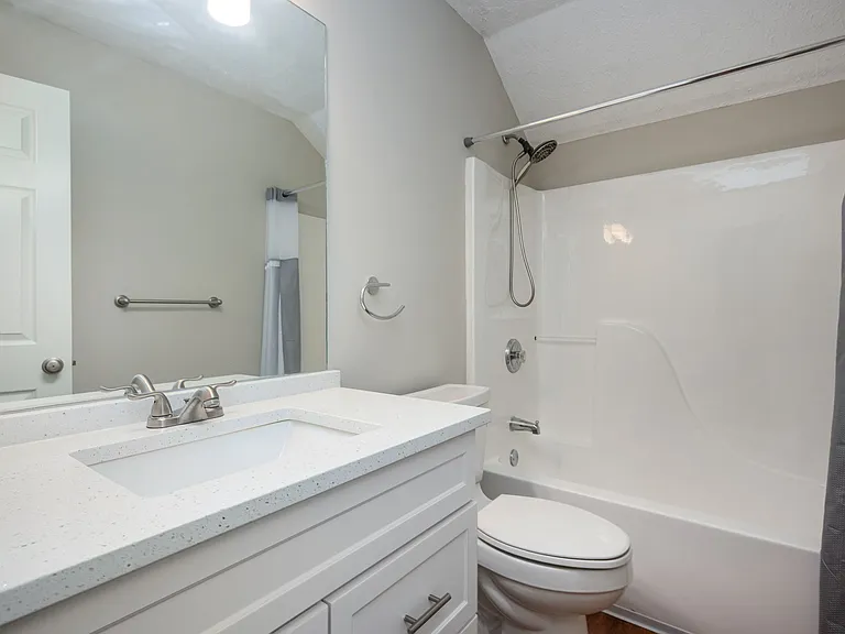 4512 Lake Park Dr — Photo 9